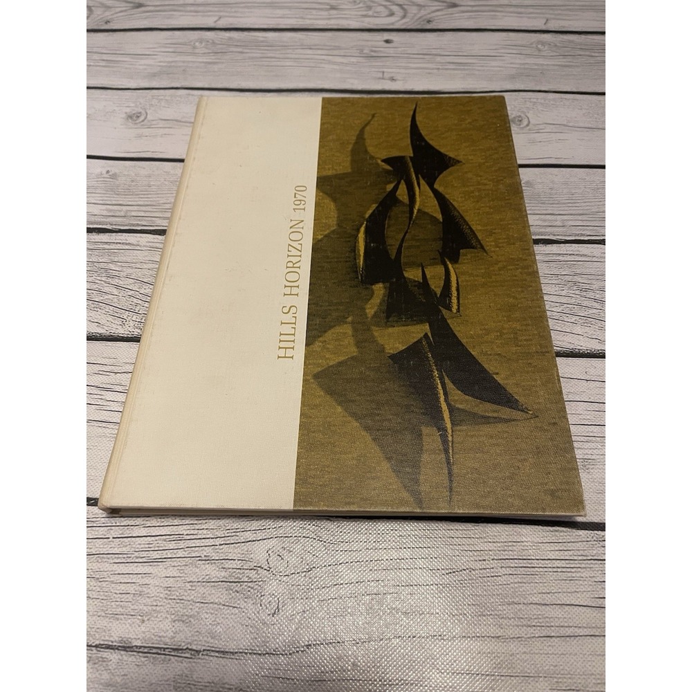 1970 Hills Horizon Year Book Half Hollow Hills High School New York Vintage